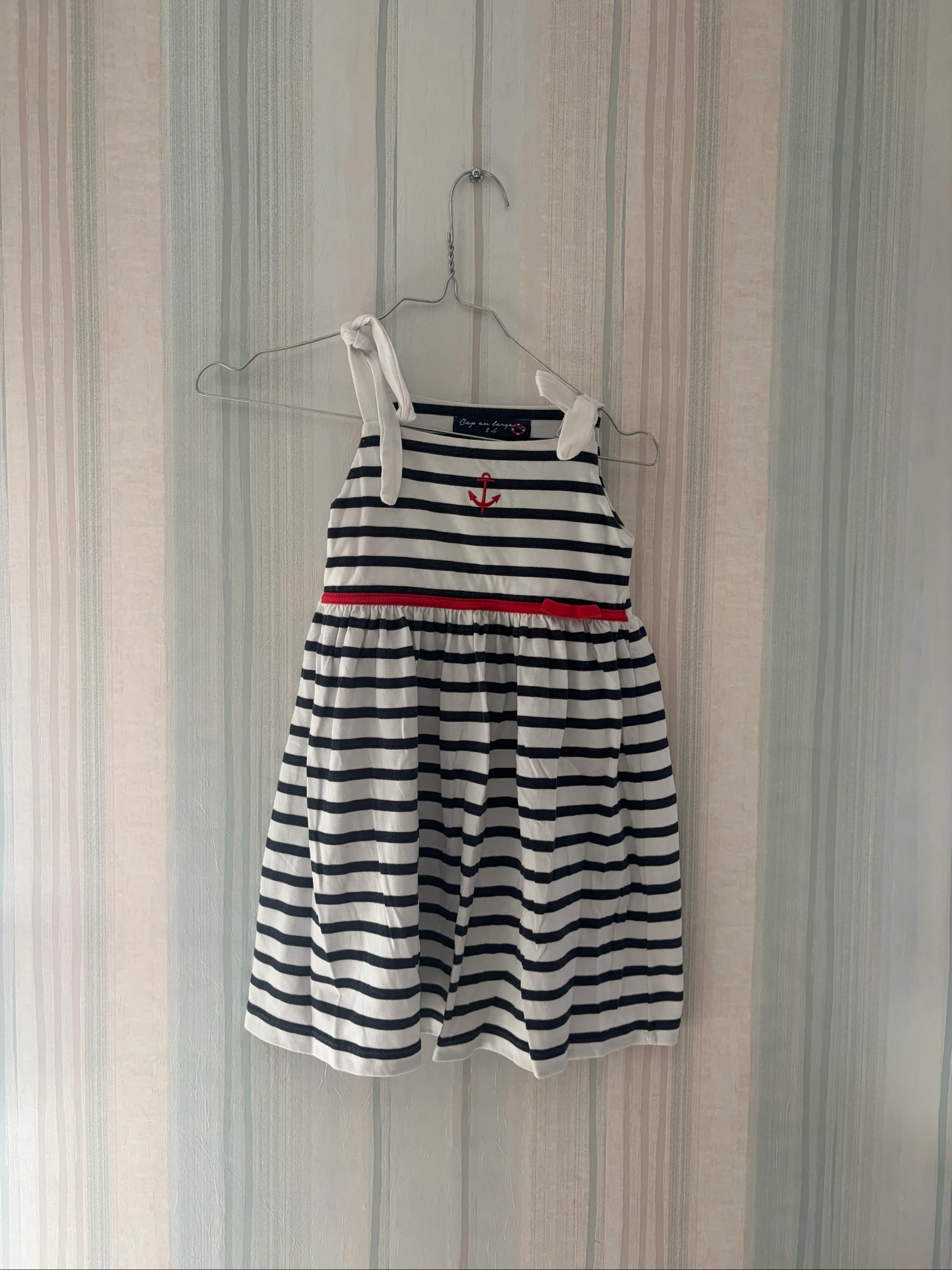 Jolie robe Cap au large taille 8 ans
